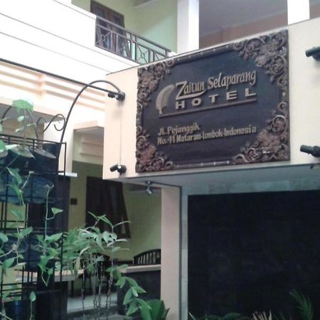 Hotel Zaitun Selaparang Lombok Buitenkant foto