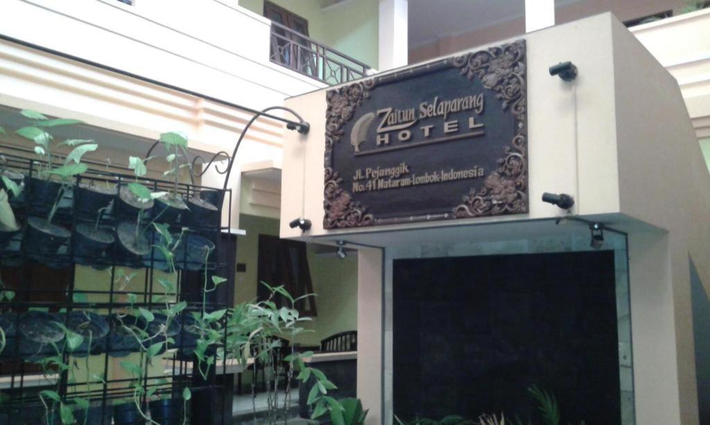 Hotel Zaitun Selaparang Lombok Buitenkant foto