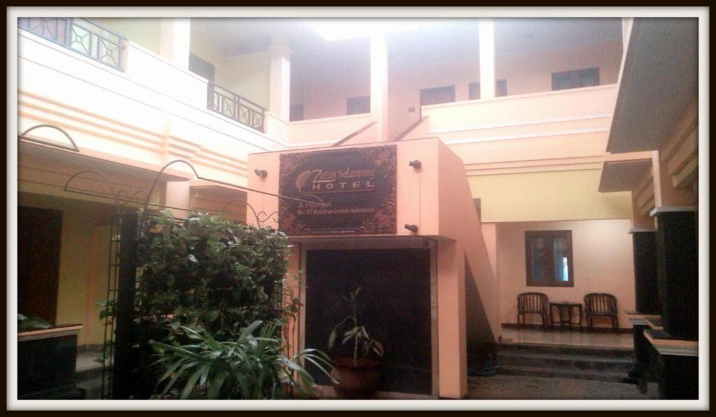 Hotel Zaitun Selaparang Lombok Buitenkant foto