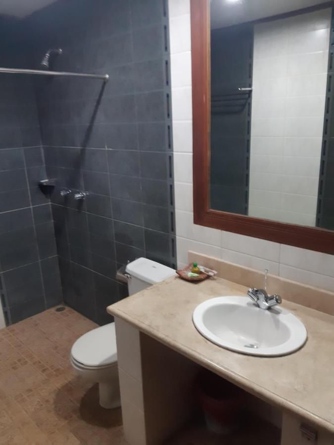 Hotel Zaitun Selaparang Lombok Buitenkant foto
